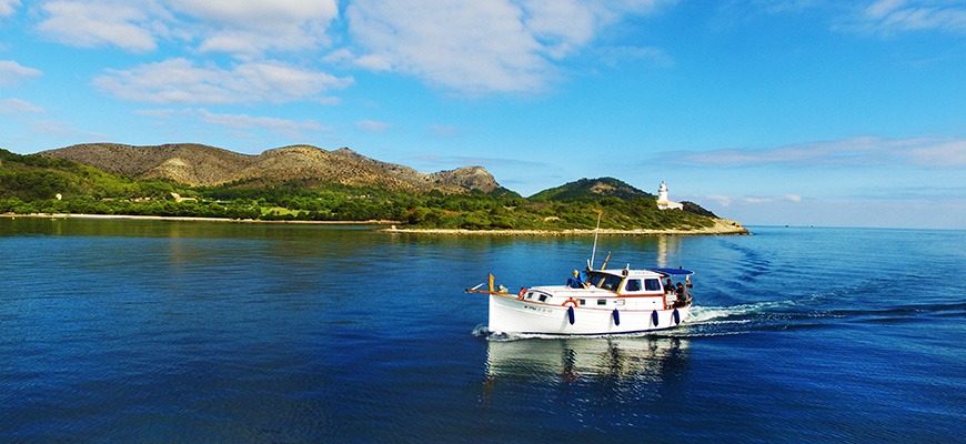 excursión en barco en mallorca en noviembre