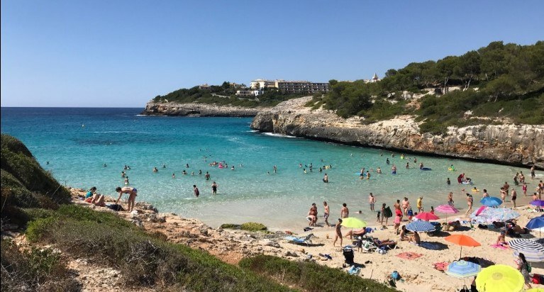 Cala Anguila beach