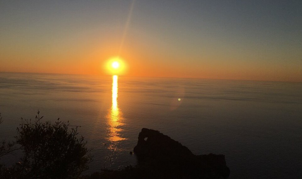 Sonnenuntergang vom Aussichtspunkt Sa Foradada in Deia