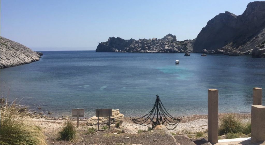 Cala Castell, una cala totalmente virgen e inacesible