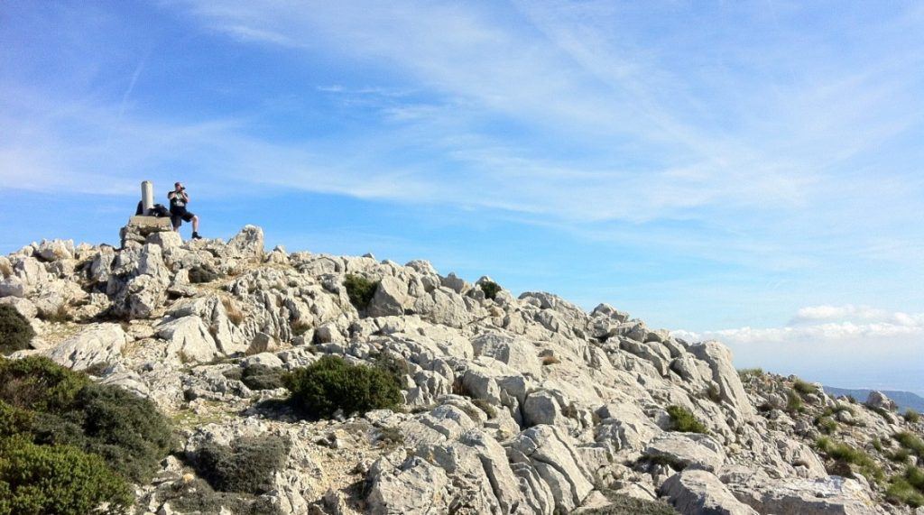 La cima del Puig de Galatzo, objetivo de la ruta de senderismo