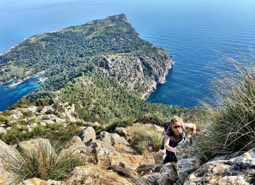 subida a la cima de la peña des migdia