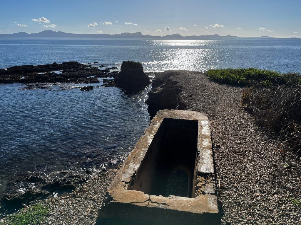 bunkers by alcanada beach