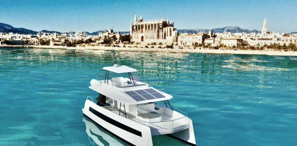 catamaran electrico sostenible en mallorca