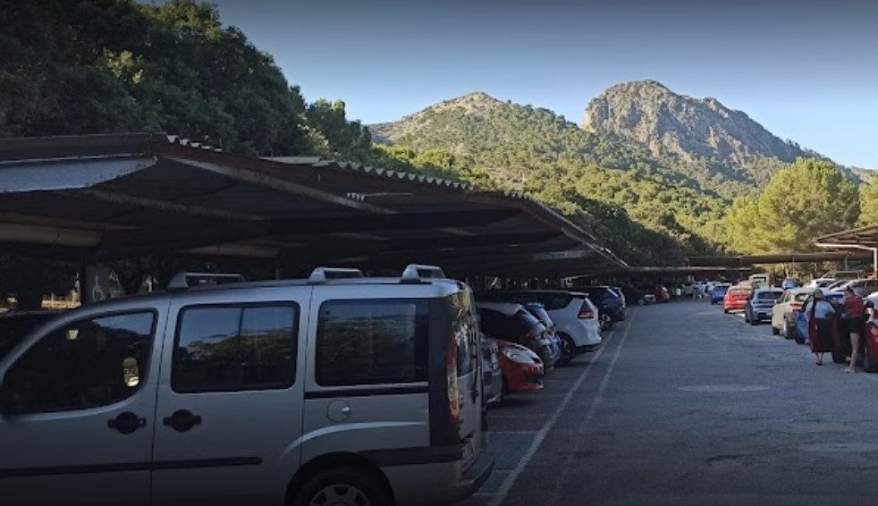 Formentor beach car park