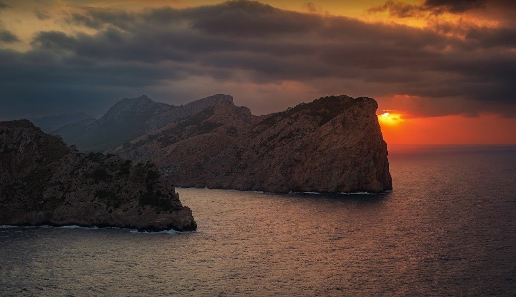 Atardecer desde el mirador del faro de Formentor