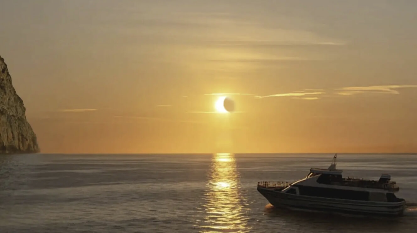 boat trip to see the solar eclipse in mallorca