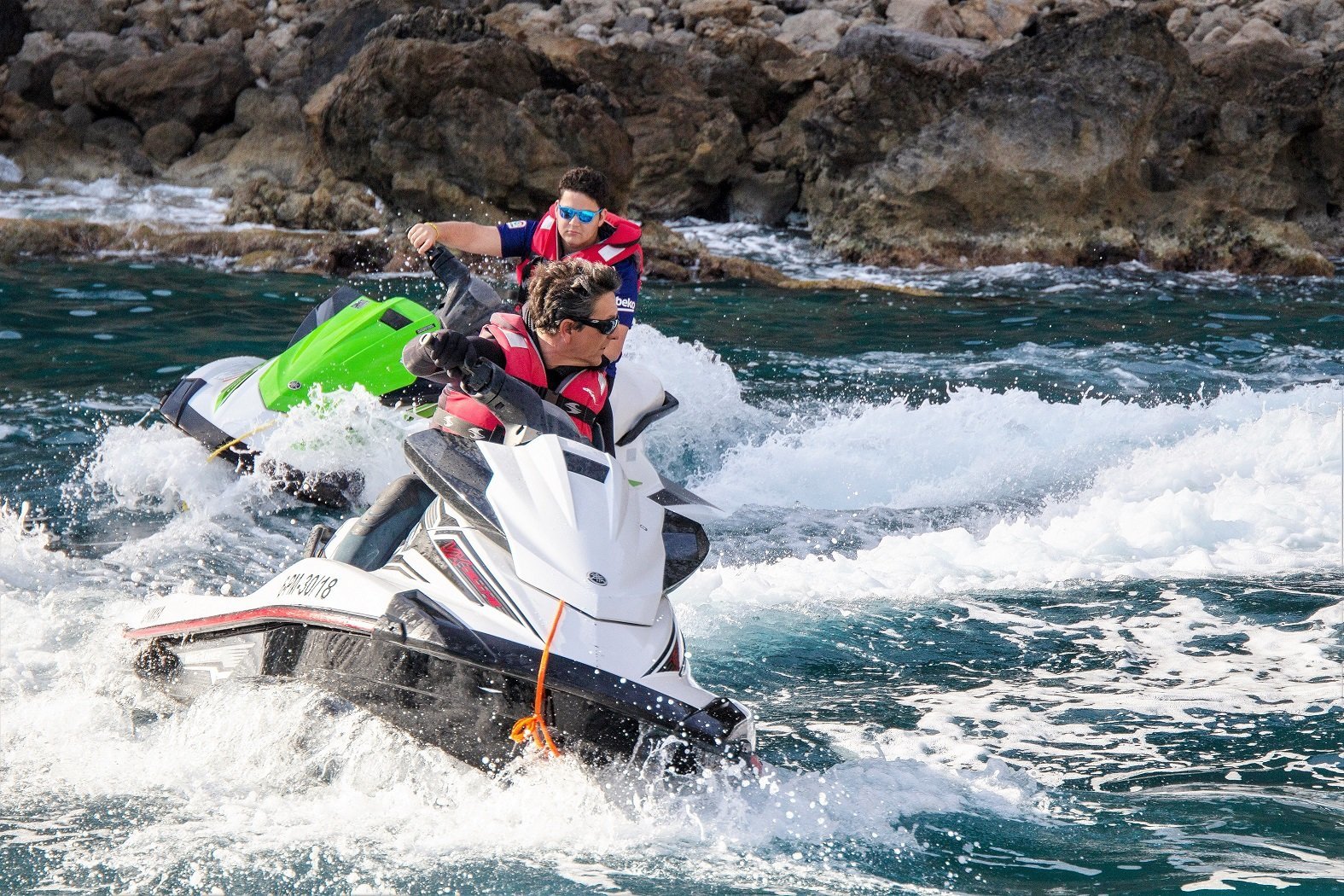 Registrarse Crudo Dictado Excursión en motos de agua en Alcudia desde 74,50€